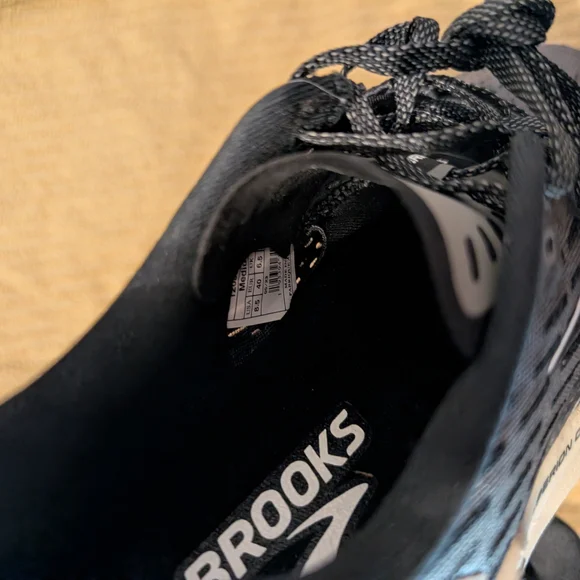 Brooks Hyperion GTS Black and White Athletic Shoes - Picture 3 of 5